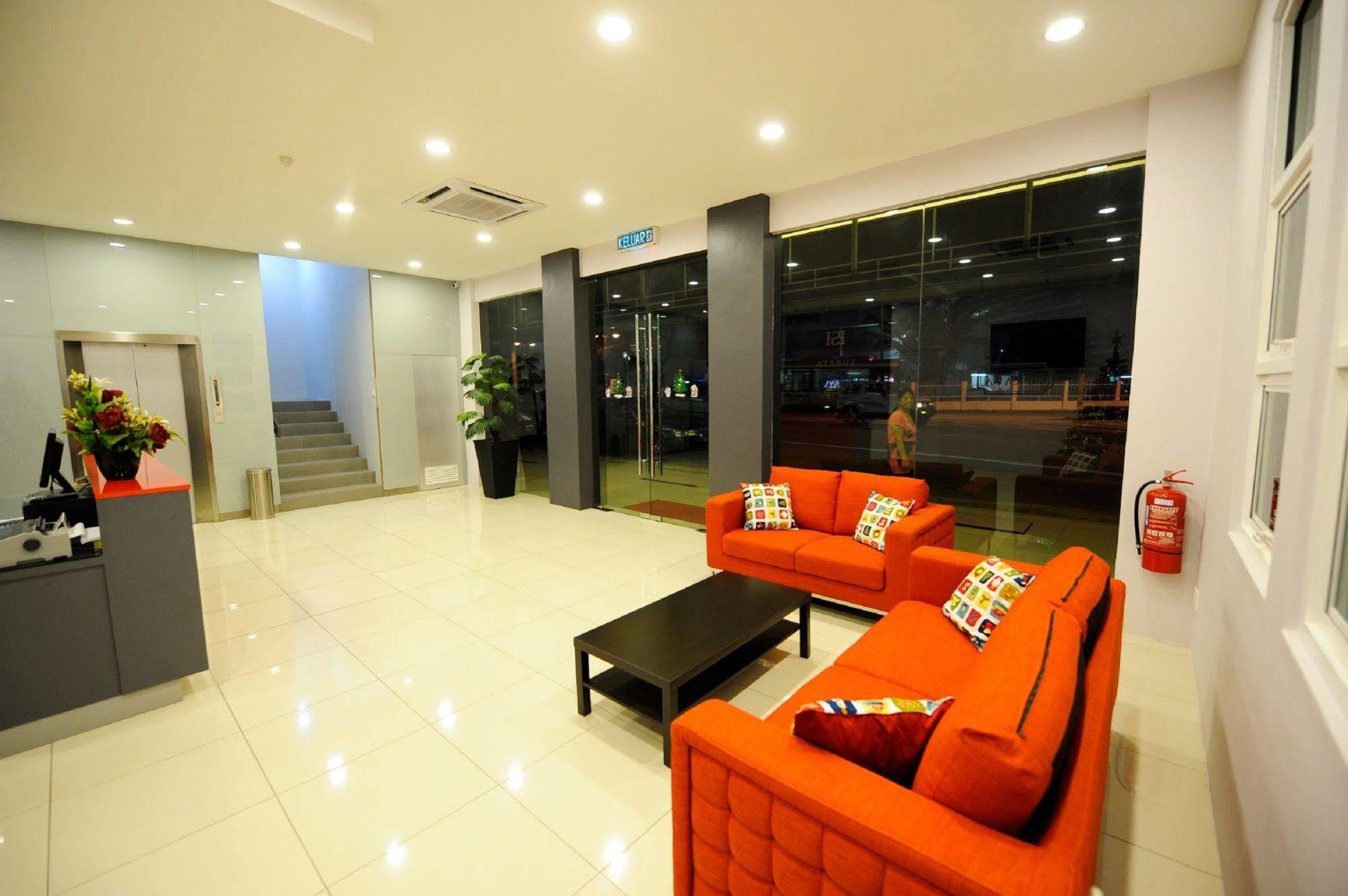 Oyo 232 The Suraya Hotel Kuantan Exterior foto
