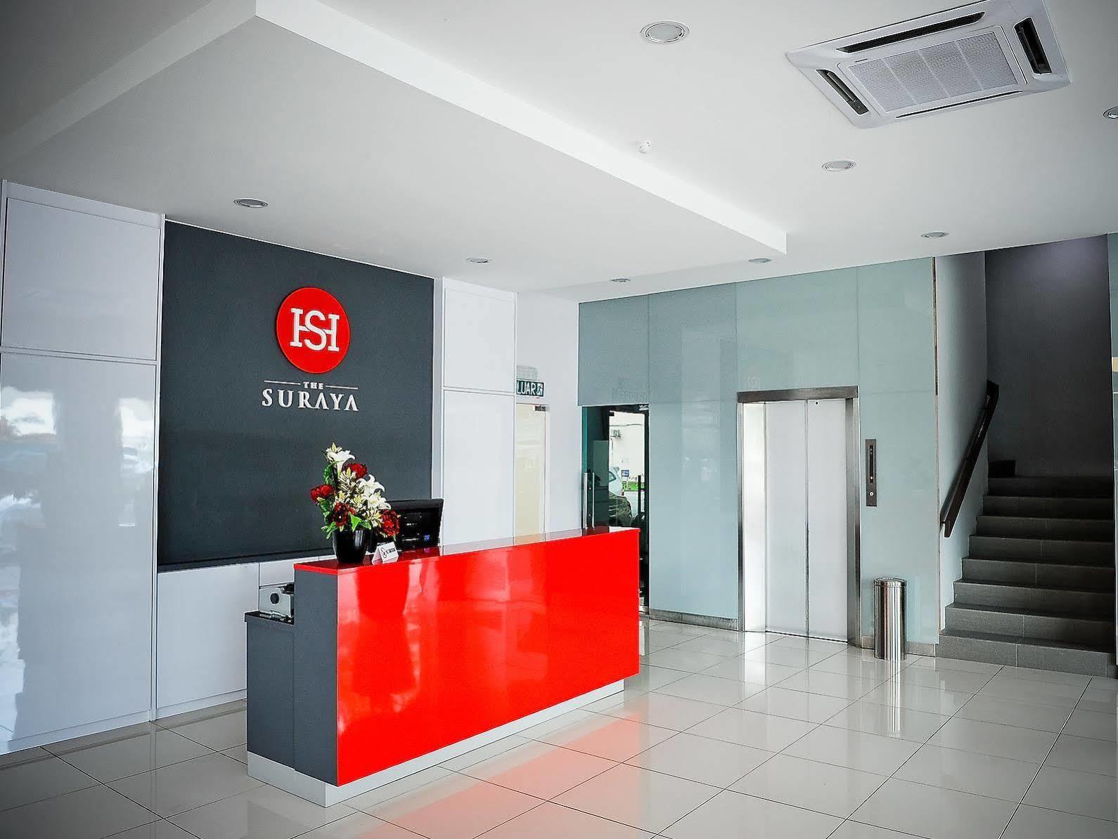Oyo 232 The Suraya Hotel Kuantan Exterior foto