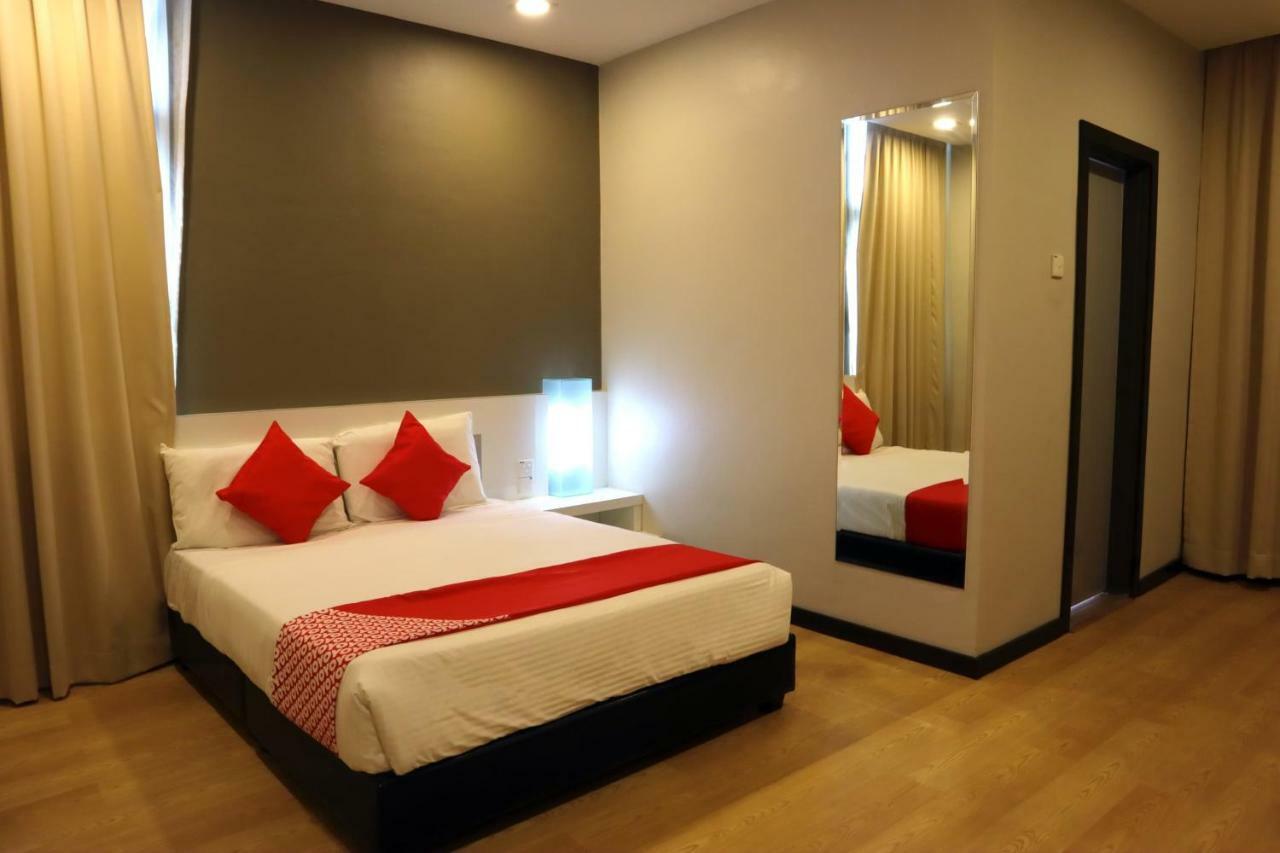Oyo 232 The Suraya Hotel Kuantan Exterior foto